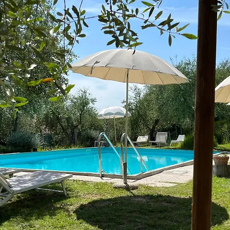 Alloggi In Storica Willa Pescia