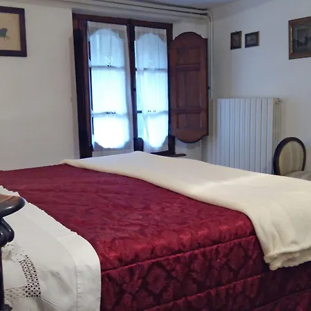 Alloggi In Storica Pescia